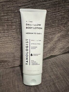 Tanologist Firming Daily Glow Body Lotion- Medium/Dark NEW